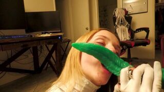 Venom Gets His Way With SpiderGwen - porn video
