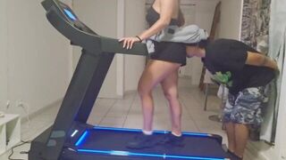 Facesitting during my workout - porn video